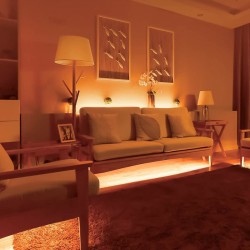 Banda Strip Light Autocolanta cu Lumina Alba si Telecomanda 12V - 5m