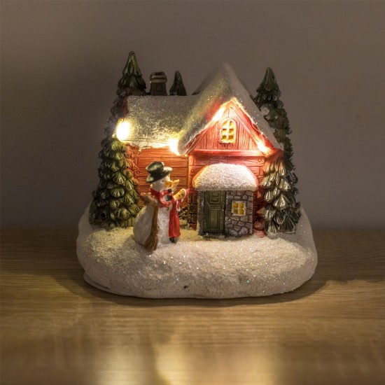 Scena de Craciun Casa Ninsa cu Lumina LED 11x9x10cm