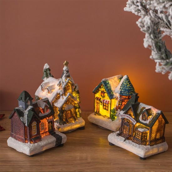 Scena de Craciun Case Ninse cu Lumina LED 7.5x6x10cm