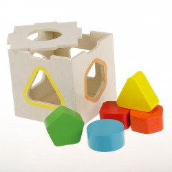 Jucarie din Lemn Cub Sortator cu Forme Colorate pentru Bebelusi 9x9x9cm