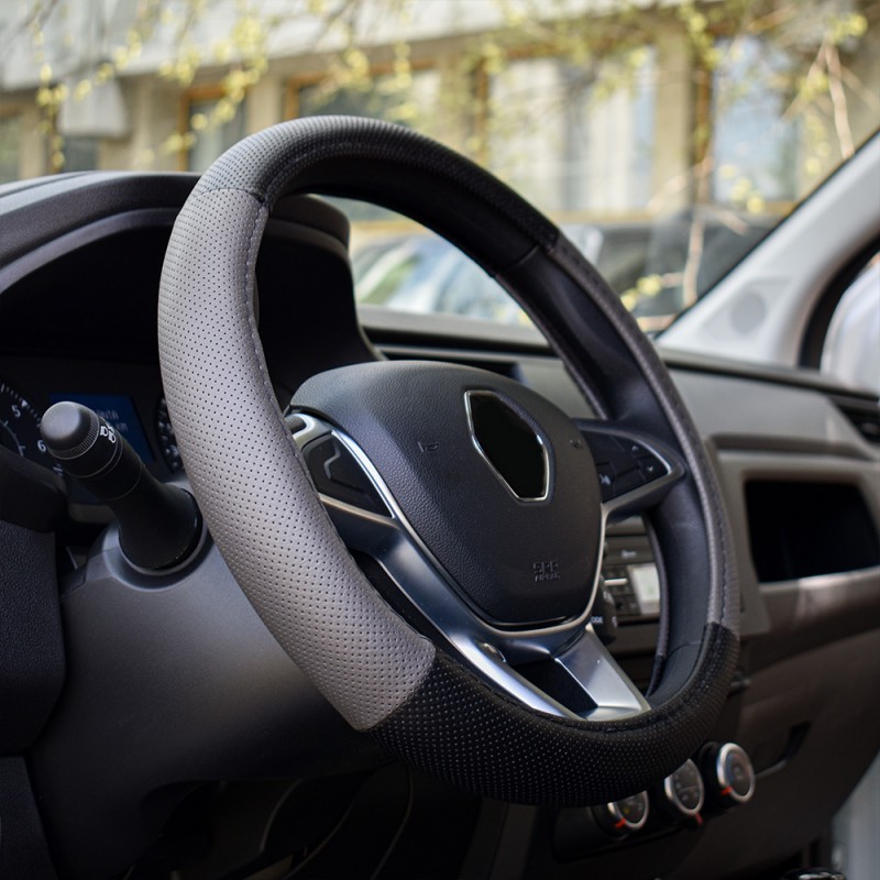 Husa Volan Gri Si Negru 37-39 Cm