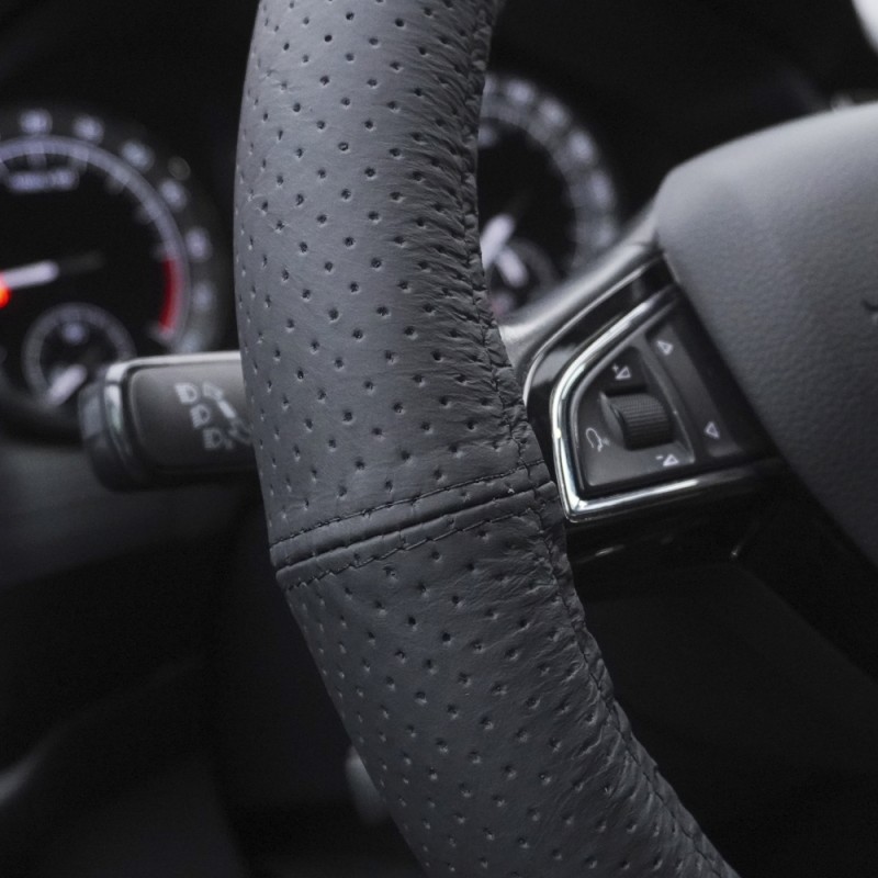 Husa Volan Piele Naturala Perforata Negru 35-37 Cm