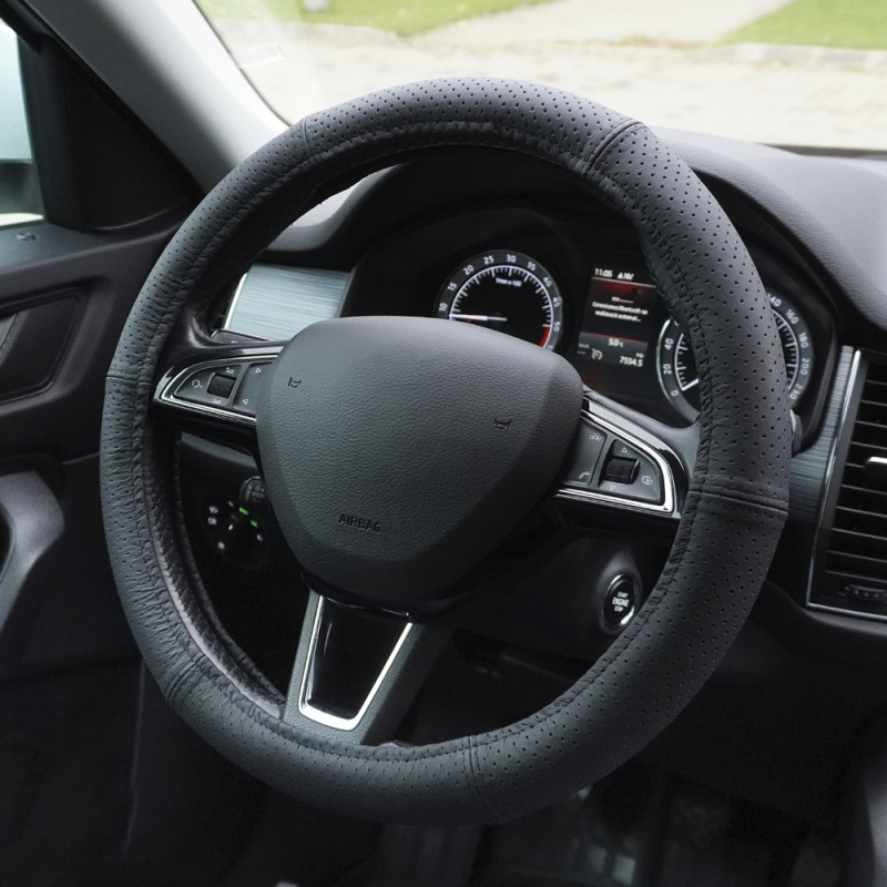 Husa Volan Piele Naturala Perforata Negru 42-44 Cm